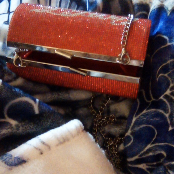 Coca-Cola red tiny Jewel's - Picture 2 of 4